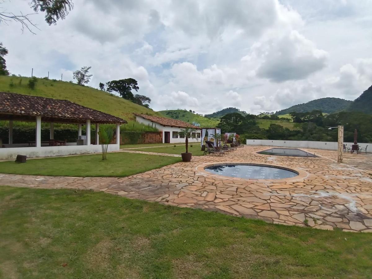Hotel Fazenda Paciencia Santana dos Montes Bagian luar foto